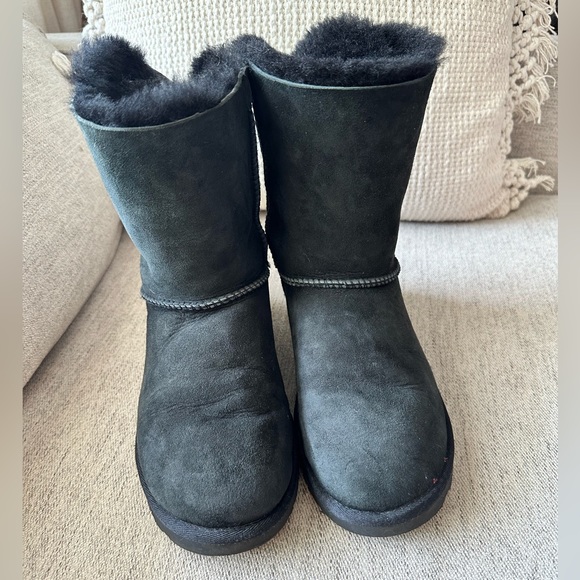 UGG Bailey Bow Boot - Picture 4 of 16